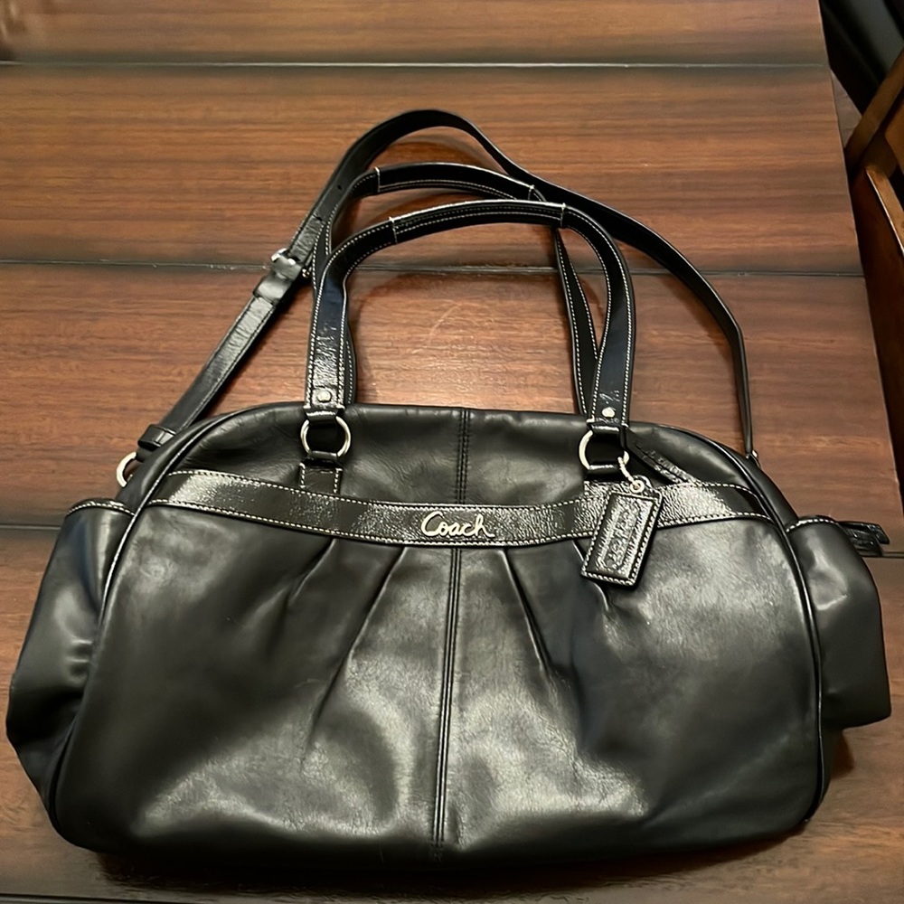 Coach Addison Black Leather Large Tote purse